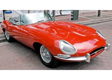 Jaguar E-Type Serie 1 Roadster flat floor 1961