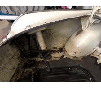 Trunk carpet for Volvo P1800S Coupé with hole for the passage of the tank pipe 1963-1969